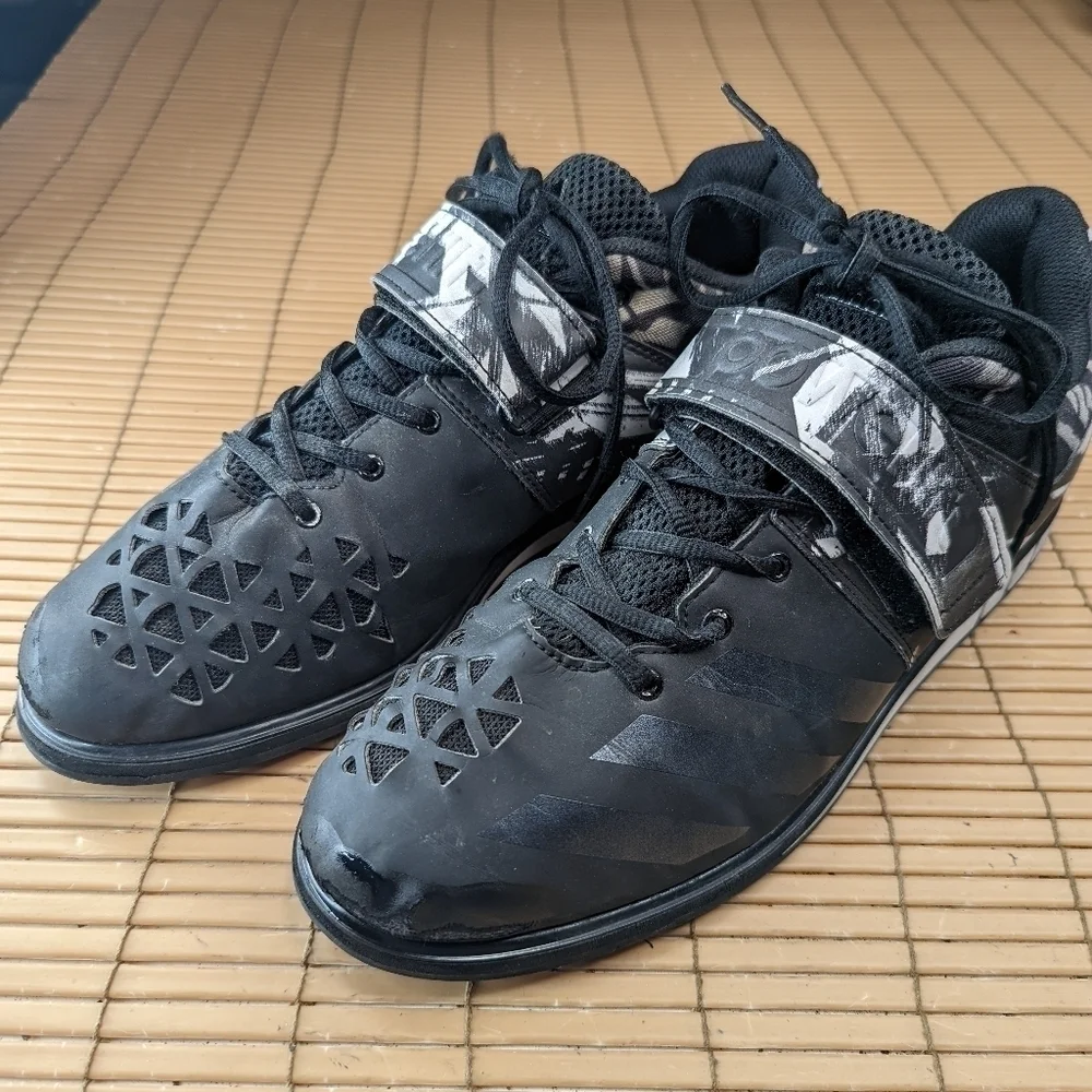 Adidas Powerlift 5 weightlifting shoes. Men's sz 12.VERSATILE WEIGHTLIFTING SH